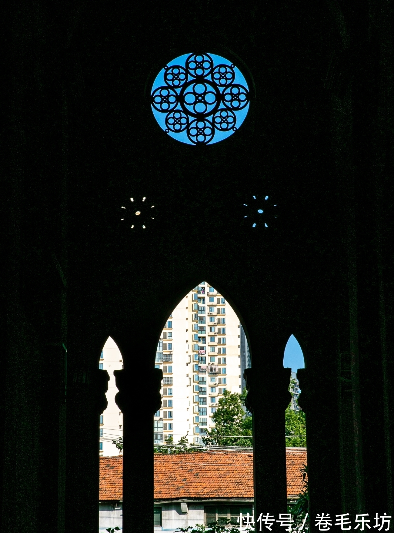 古德寺|武汉古德寺：中国佛寺建筑中的一朵奇葩，可以假装出国的旅拍景点