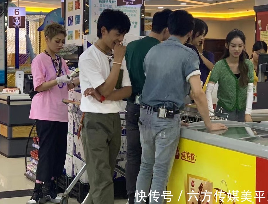 节目|《中餐厅5》定档，龚俊为节目跟爸爸学做藤椒鱼，还自称话痨担当