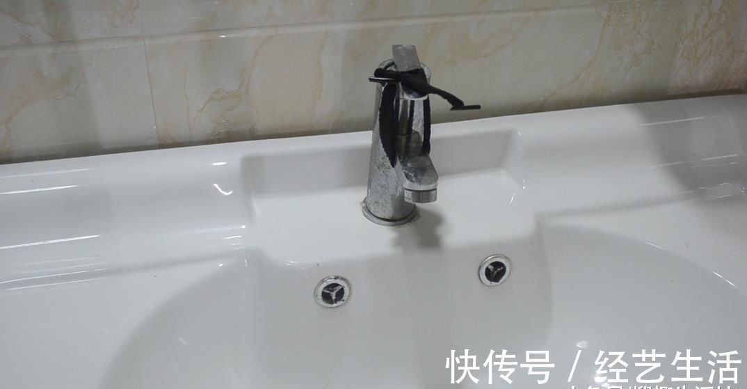 马桶|手提袋绳子不要扔, 拆下来放家里这样用, 看完你会感谢我的