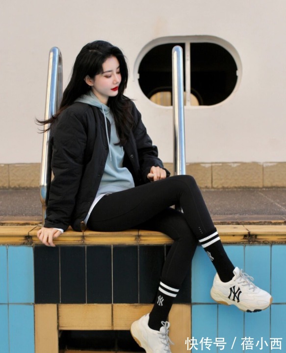 冬季|穿羽绒服总显胖?学会这个“上宽下紧”搭配法则,冬季最in的存在