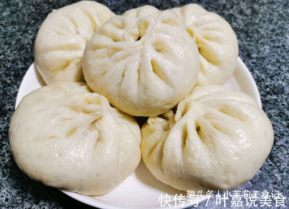 秋季天凉发面太慢，30年面点师牢记“1放1窍门”，15分钟发满盆