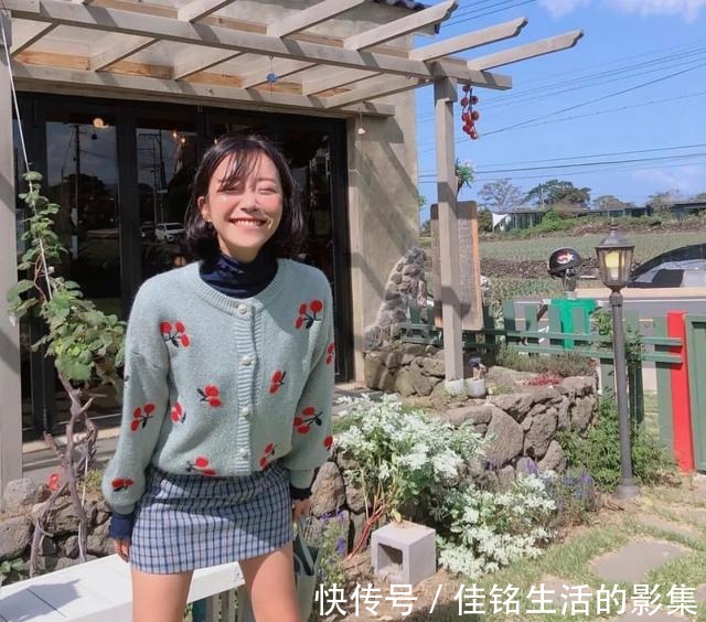 碎花裙 初秋第一件外套,今年流行这4款,谁穿谁美!