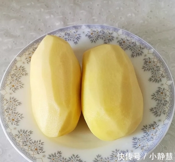 大叔煎的土豆丝饼,外酥里嫩,香气扑鼻,简单几步就能出锅!