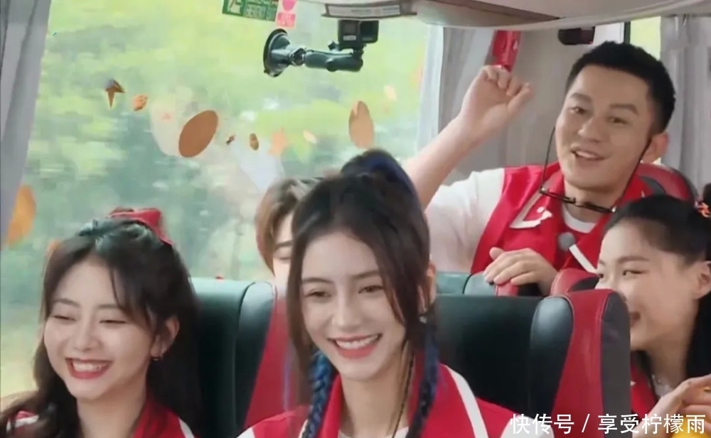 李晨|《奔跑吧兄弟》金靖狂撩蔡徐坤,这对CP太逗了