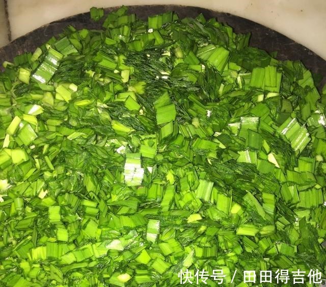 特色|北方的特色面食,韭菜盒子,做法具体明了,快来收藏吧!