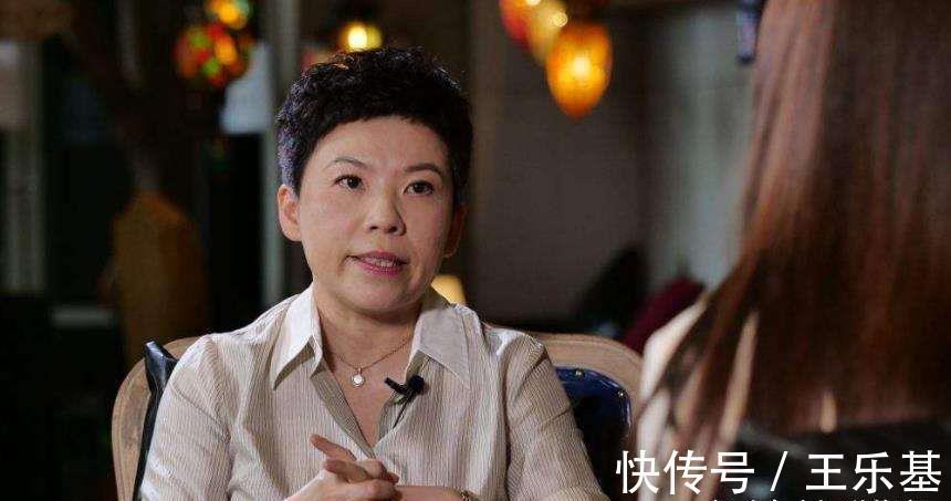 丢冠|王曼昱高兴早了！世乒赛孙颖莎丢冠另有隐情，李隼说了大实话