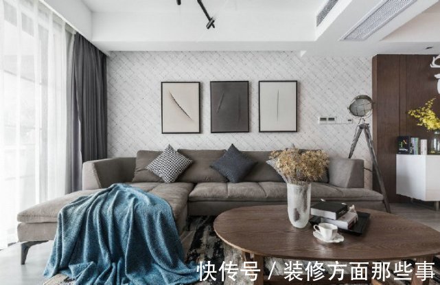 三居室|122平高级灰三居室,灯光在夜幕降临后散发一种雅致迷人的气息