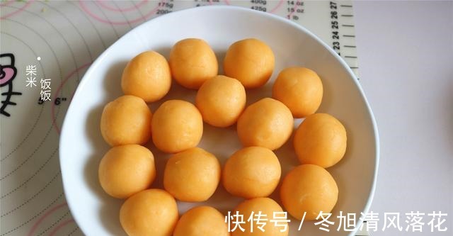冰皮月饼|中秋节月饼，不用烤箱也能做，蒸一蒸，细腻滋润更好吃！