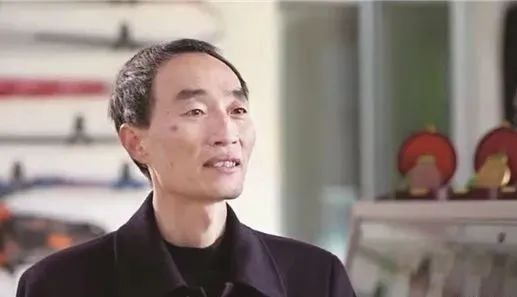 孩子@不会滑雪，却报名特奥会！“胆大”校长带领残障孩子演绎“冰雪奇缘”！