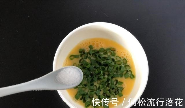 孩子早餐超爱吃它,十分钟搞定特简单,吃饱吃好营养高上学不迟到!