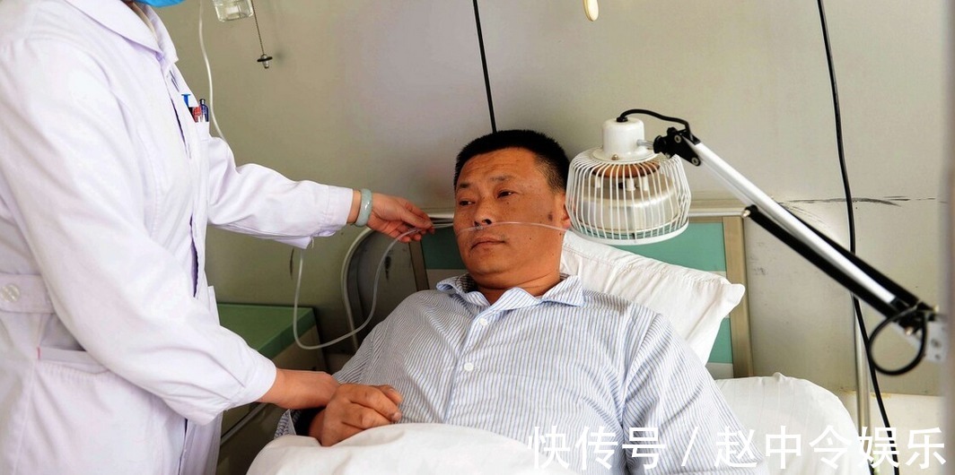 排出体外|吃一次等于喝“一桶油”，54岁男子查出脑梗塞，因经常吃2种早餐