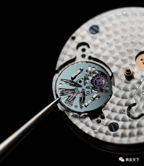 领先全球的高频震荡系统：康斯登全新发表Slimline Monolithic Manufacture腕表 – 40赫兹