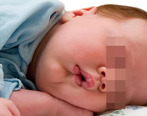 宝妈|娃睡得香还打呼,宝妈发朋友圈炫耀,闺蜜:这种睡姿既伤脑又伤颜
