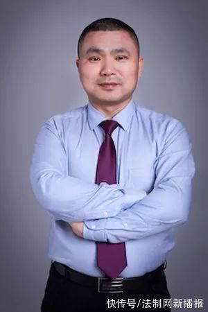 抵押|丈夫婚前买房，婚后欠债，他抵押房子贷款需要我签字，那房产证可以加上我的名字吗?