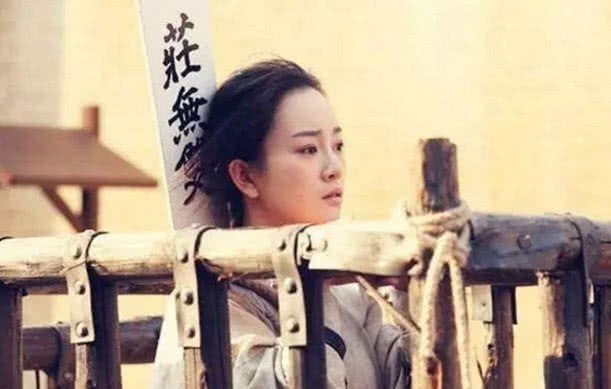 株连九族|古代株连九族时,为何族人都默默等死而不逃跑?逃跑才叫傻!