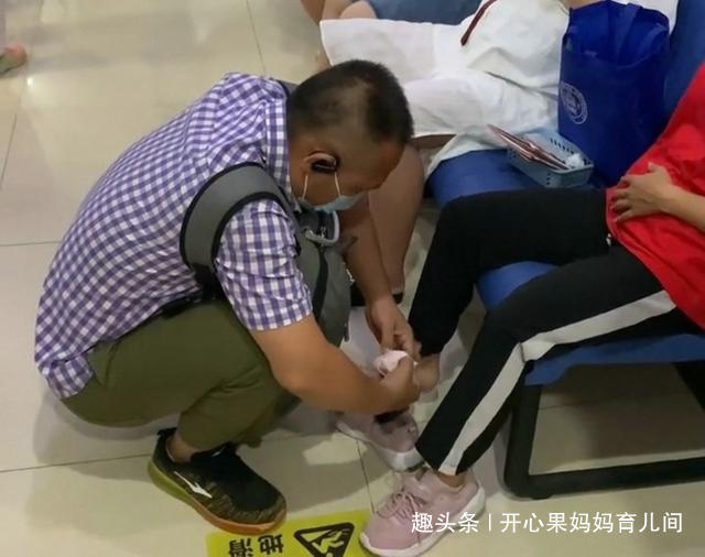 产检|产检门诊外的奇怪现象孕妇排队,老公坐着,婚姻幸福度不言而喻