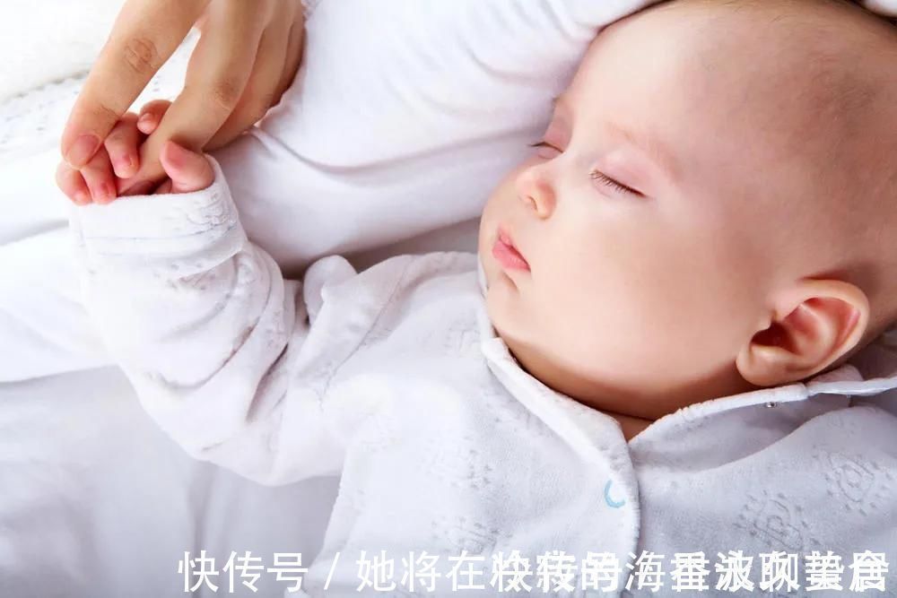 入睡|哄睡难?总夜醒?学会这5招宝宝睡得又快又香!