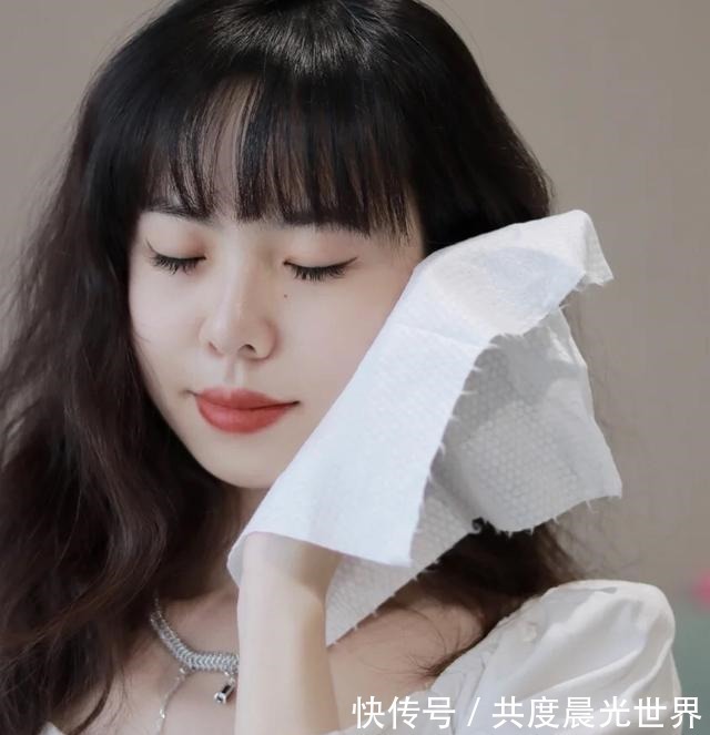 护肤 烂脸预警,这4个让你变丑的护肤习惯,你可能每天都在做