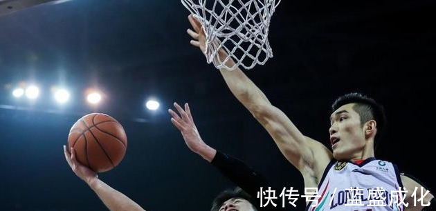 方君磊|选秀状元郭凯出身赛艇世家去打篮球，从“水货状元”到签下顶薪！