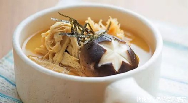 美食推荐酸辣白菜、蘑菇杂炒、老干妈炒腰花、香菇笋干茶碗蒸!