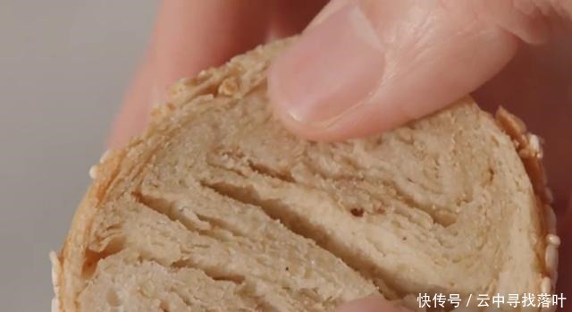 咸甜|麻酱火烧有咸甜两种口味,吃法差异竟然这么大,要不来试着尝尝!