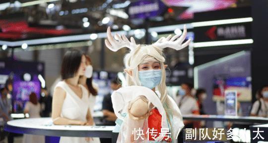 showgirl|2021CJ逛展第三日：ChinaJoy最美COS？看完我都流鼻血了