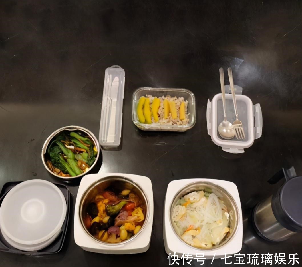 刘德华曝光晚餐,原来吃得如此清淡,天王的生活没有你想象的奢侈