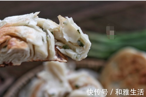 自从婆婆教会我油酥饼的这种做法,我家一星期一袋面,是真的好吃