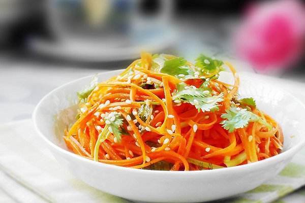 疲劳|胡萝卜最护眼的吃法，能减少眼睛疲劳，加强辨色能力，早知早好