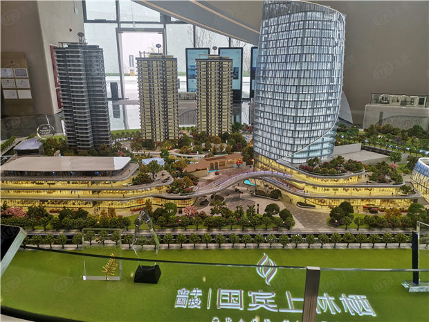 阳台|国宾上林栖动静分区三房正在顺销中，主卧还带近8㎡转角阳台