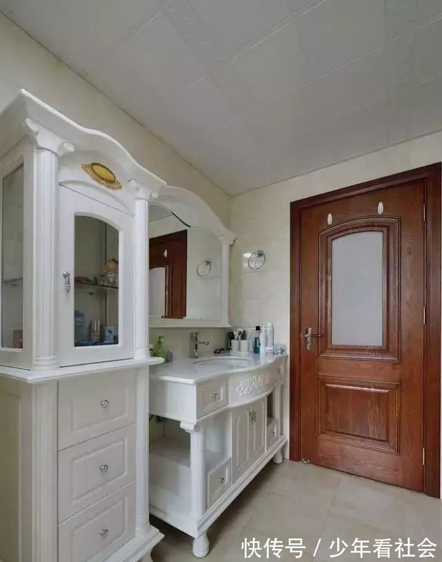 房子|房子交给未婚妻装修, 回家一看, 真不敢相信房子会是她装的!