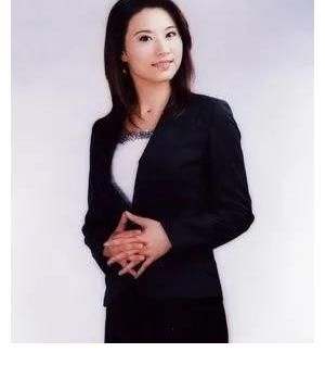 东方卫视主持人尹红美照集:比少女时代更美丽动人