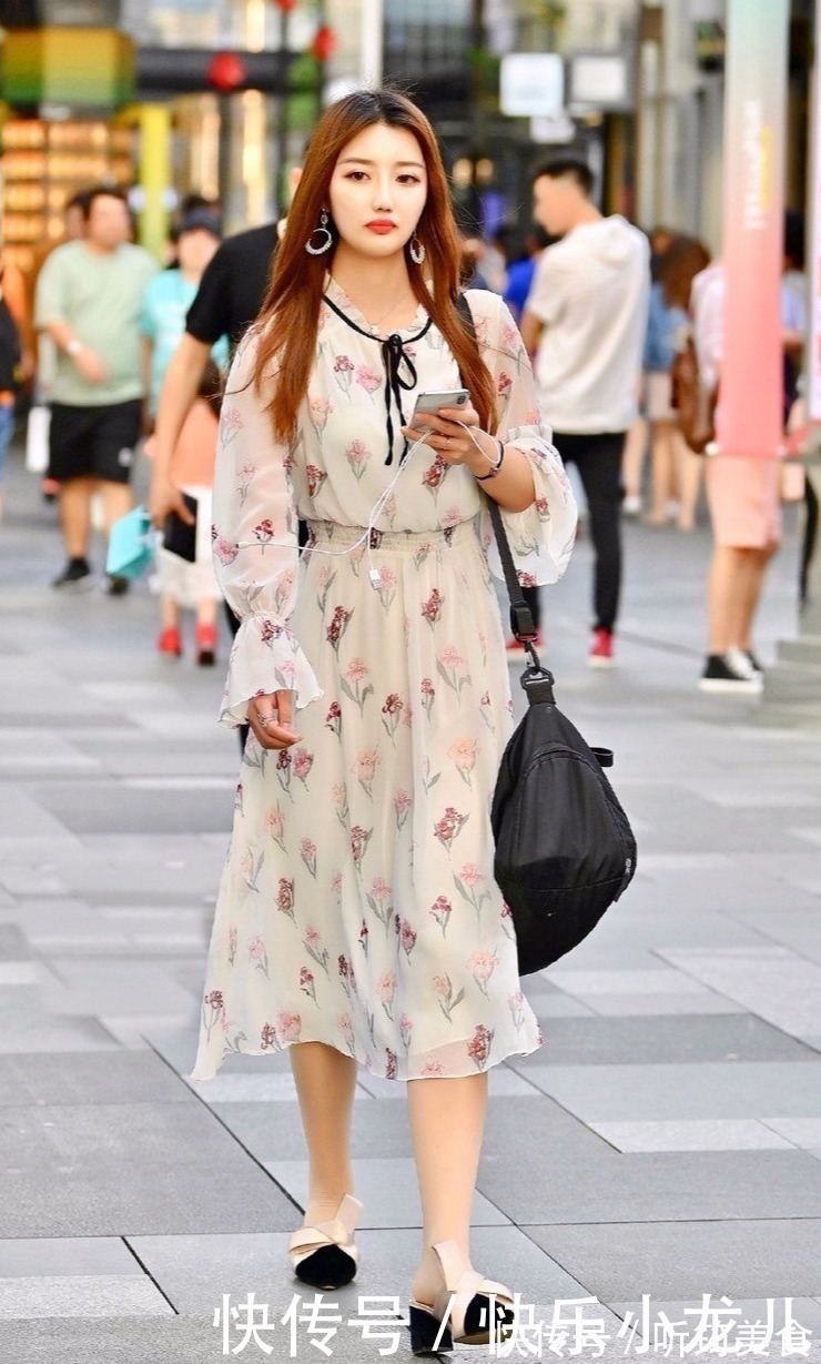 连衣裙 连衣裙轻松解决换季时髦穿搭,秀出靓丽身姿