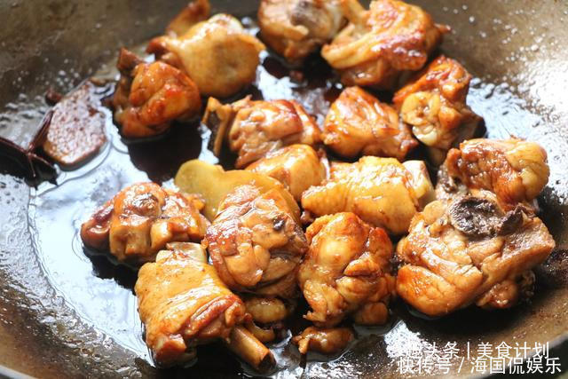 鸡腿肉炖土|一道菜,立秋之后要常吃,营养丰富汤汁多,尤其孩子多吃身体棒!