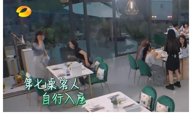 客人|这是什么中餐厅？每天只接待8桌客人还频出状况，只提供一个套餐