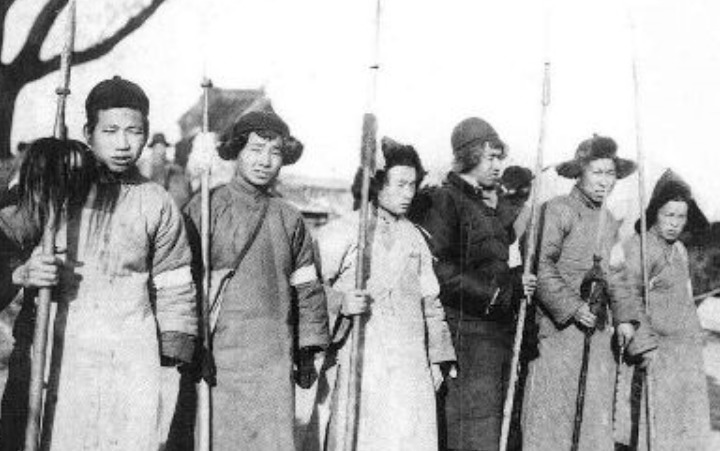 带领|他是东北大地主,带领全家抗日,捐出土地和财产,6个儿子都牺牲