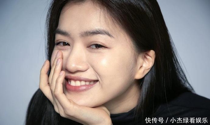 脸上有这4个特征的女人,年轻时气质出众,到了40岁也不显老