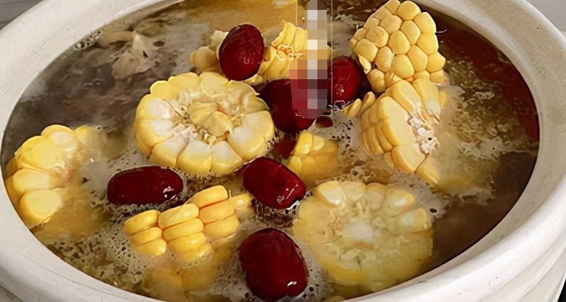 秋日干燥多喝汤，用这两种食材炖鸡汤，鲜美不腻，滋补又润燥！