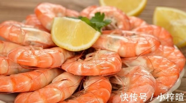 鲜嫩|煮大虾时，直接加水煮是大错特错！学会如此做，虾肉鲜嫩还不腥