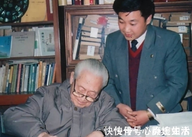 普度#大师赵朴初,祖上四代皆翰林学士,13岁已初具风骨,90岁泼墨挥毫