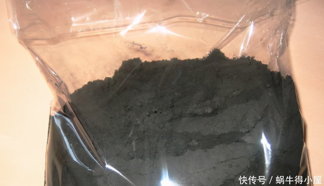 挖掘木炭养花用途：当肥？改善土壤？防治病虫害？