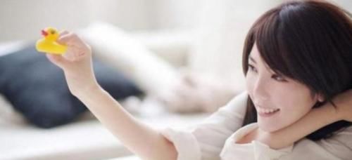 气色|女性45岁后,每天服用一片叶酸,身体或会收获哪些好处呢?