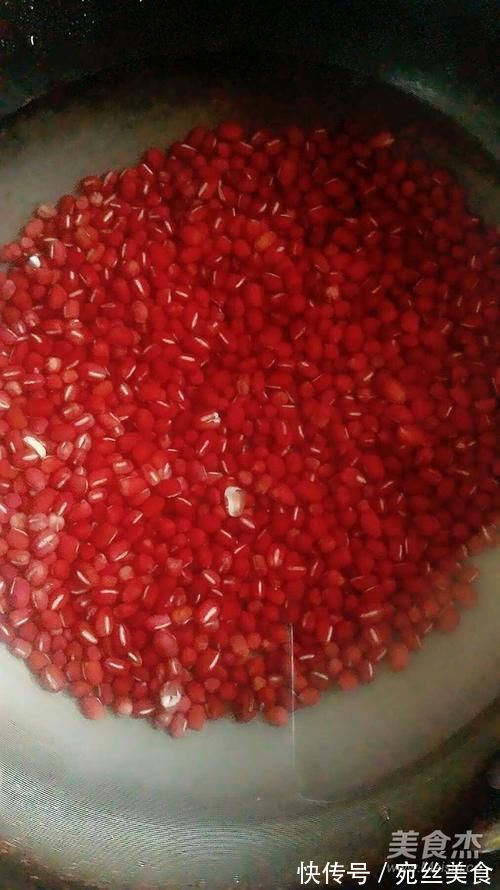 水果|天冷了,少吃水果多吃它,一次煮好存冰箱,可以当零食吃,很方便