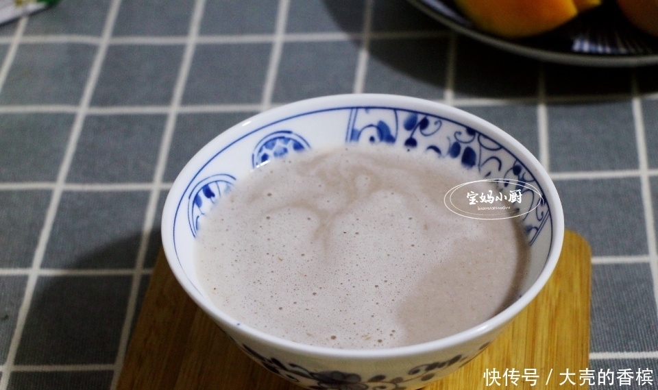 一家三口早餐,用了30分钟,营养十几种,网友:比我家午餐都丰盛