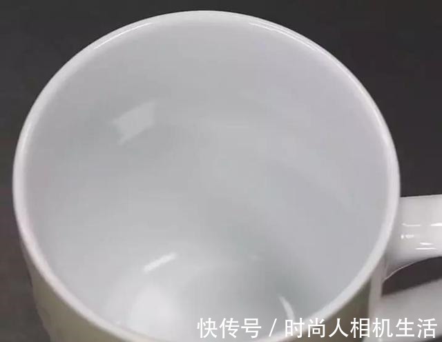 发黄的衣服不要丢,这个“绝招”,可以清洗得干净,涨知识了!