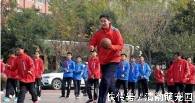 姚明|中国女篮“巨无霸”新星,身高2米30,未来可再现姚明时代?