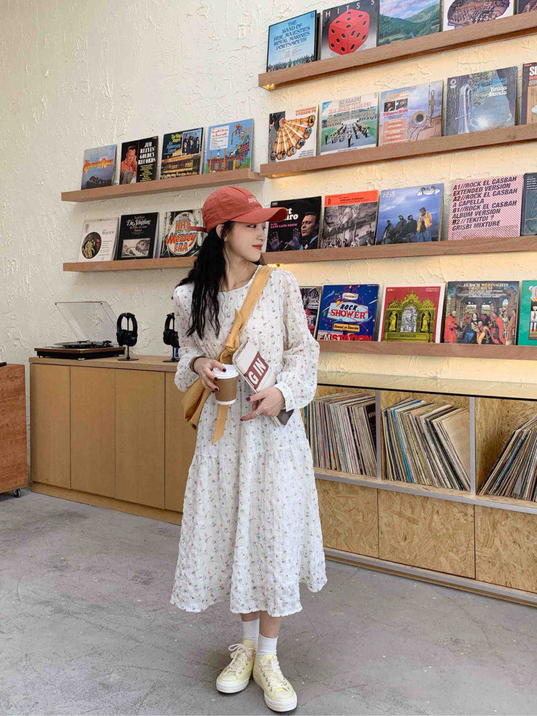 碎花裙|春天穿连衣裙就试试这些基础款,清新减龄又温柔,谁穿谁美