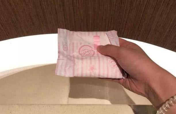 女孩子|女孩子换“卫生巾”时，若没有这“3行为”，恭喜，子宫还算健康