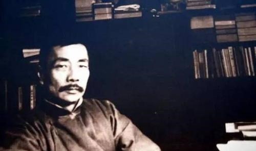 流氓@郭沫若与鲁迅之间的骂战,郭沫若说了四个字,鲁迅说了五个字