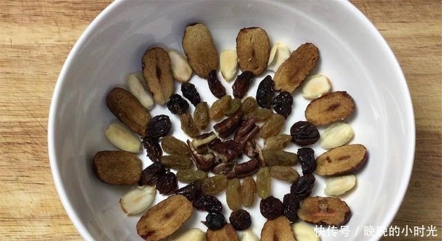 超实用八宝饭教程,泡一泡洗一洗,香甜软糯又补血,不费力更省事